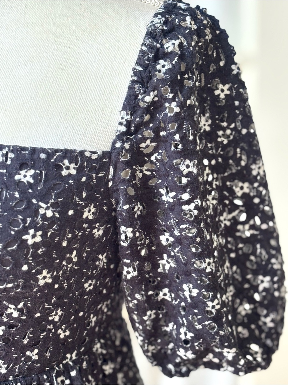 Anthro Maeve Black Floral Eyelet Babydoll Dress Puff Sleeve Cottagecore M - Picture 3 of 10